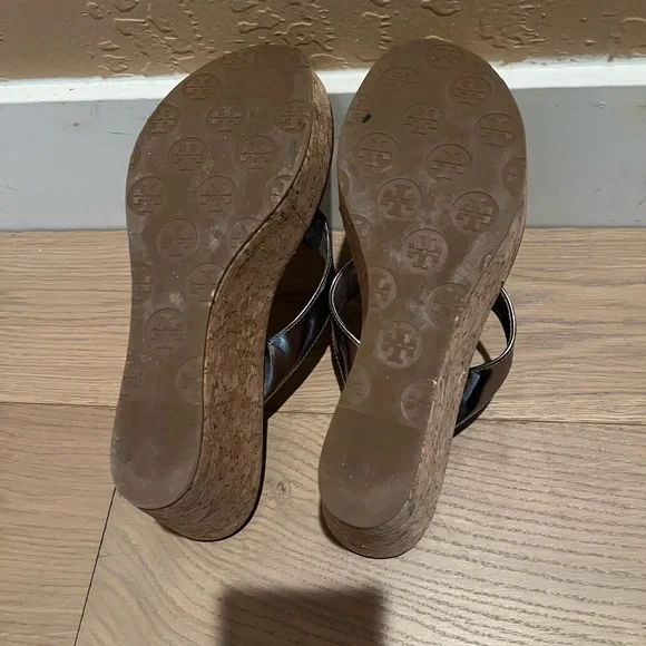 Tory Burch Thora Women's Silver Wedge Sandals - Picture 7 of 7